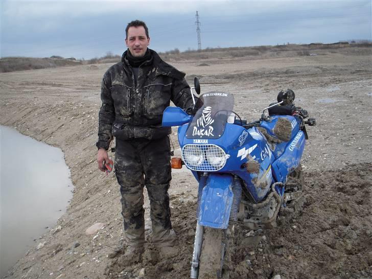 Yamaha XT 600 Z Tenere 3AJ - 2 timer senere og 2 meget flade mænd fik den fri af mudderet billede 16