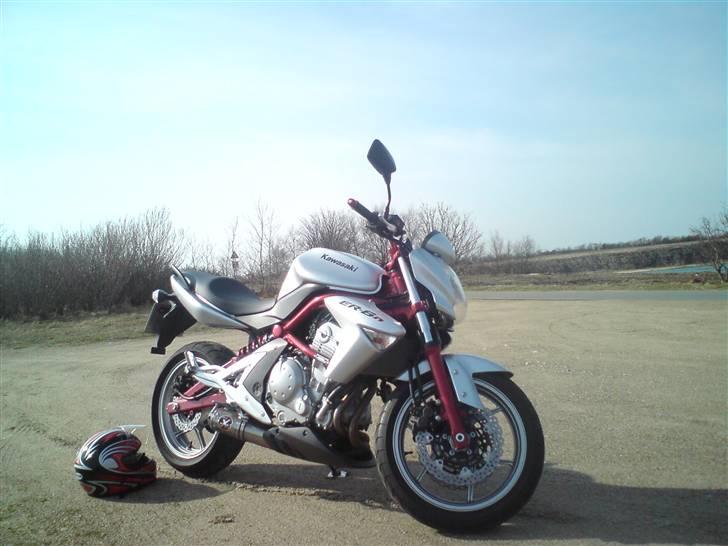 Kawasaki ER 6N billede 4