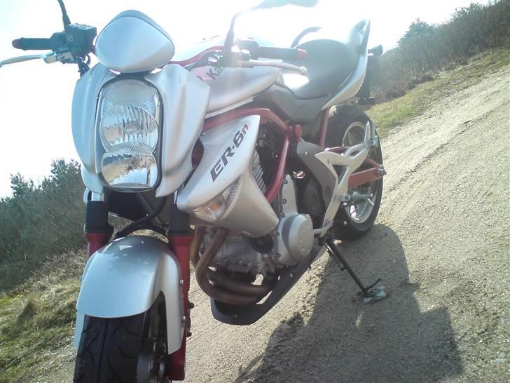 Kawasaki ER 6N billede 6