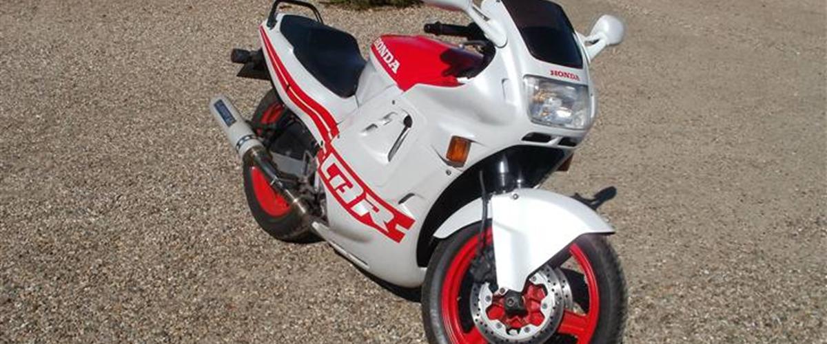 Honda cbr 600 f1