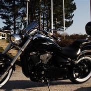 Suzuki M800