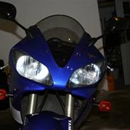 Yamaha YZF R1 RN04