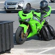 Kawasaki ZX6R 636