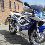 Suzuki GSXR 400R