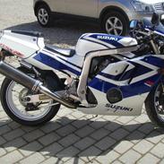 Suzuki GSXR 400R