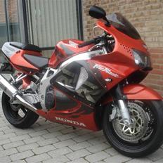 Honda CBR 900 RR fireblade