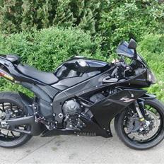 Yamaha Yzf R1