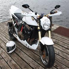 Kawasaki z 750 [Wanabee-Figther]