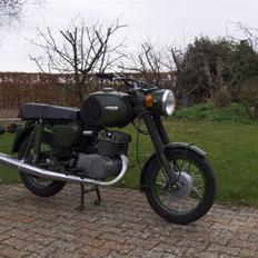 MZ TS 250/0 NVA replika