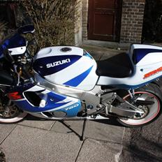 Suzuki GSX-R 750 *** SOLGT ! ***