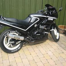Kawasaki gpz 500 solgt