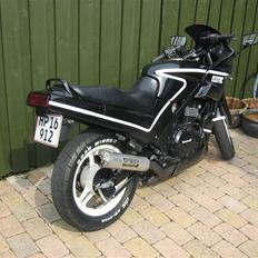 Kawasaki gpz 500 solgt