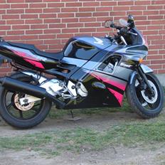 Honda cbr 600 f