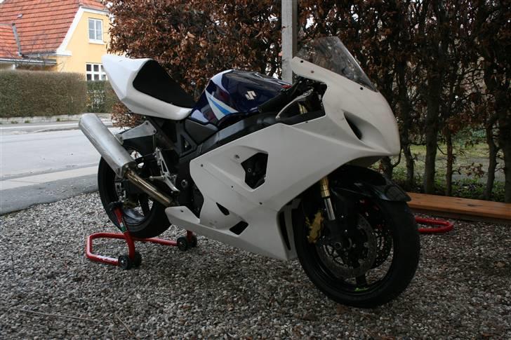 Suzuki GSXR 600 K5 baneged billede 6