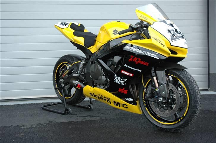 Suzuki GSXR 600 Baneged( Solgt ) billede 3