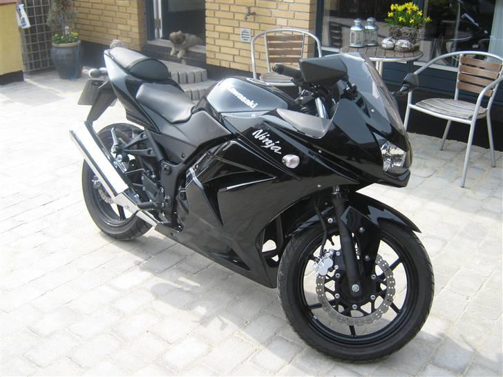 Kawasaki Ninja 250R SOLGT billede 1
