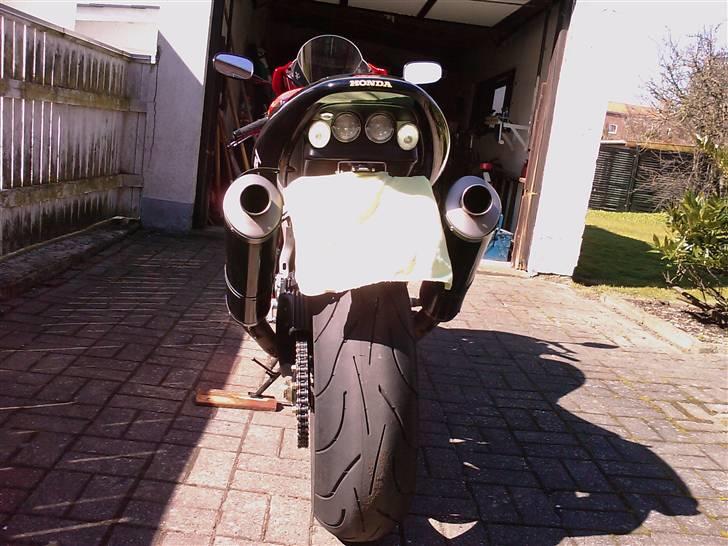 Honda VTR 1000 SP-1 billede 2