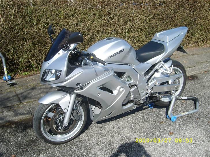 Suzuki Sv650s (TOTALSKADET) billede 12