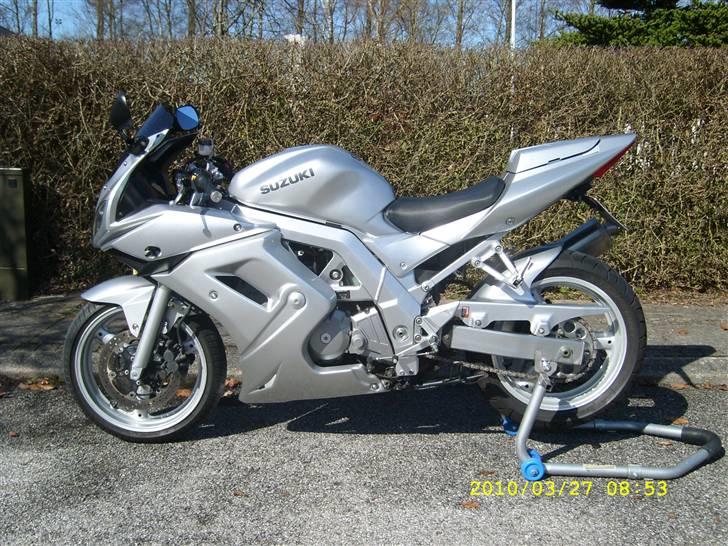 Suzuki Sv650s (TOTALSKADET) billede 13