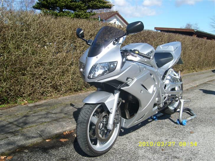 Suzuki Sv650s (TOTALSKADET) billede 15