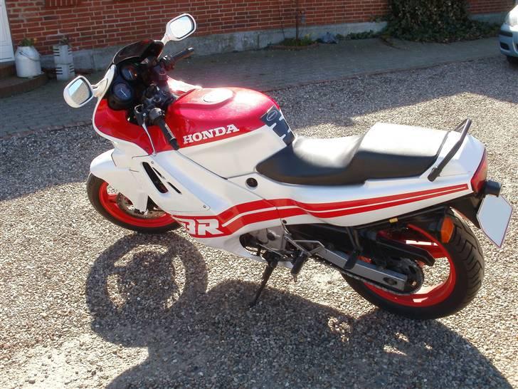 Honda CBR 600 F1 Billeder af mcer Uploaded af Søren