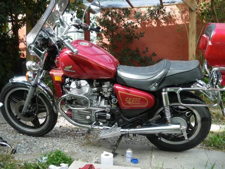 Honda cx 500 c - Fast kunde med silverpolish billede 2