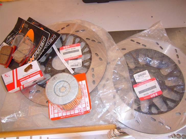 Suzuki GS650G Katana SOLGT - Skiver, et par relæer og sintered bremsebelægning kan maskinen godt bære ! billede 6