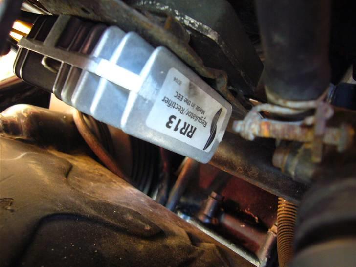 Suzuki GS650G Katana SOLGT - Lidt elektronik skal jo opdateres på en gammel cykel. billede 7