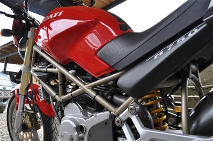 Ducati Monster 750 billede 7