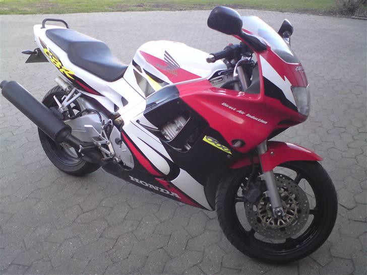 Honda cbr 600 f3 billede 2