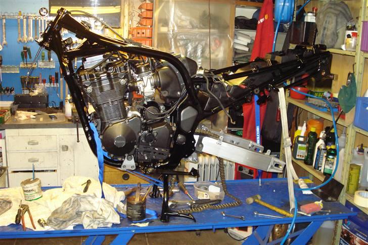 Suzuki GSF 1200 Bandit **SOLGT** - Under opbygning - nu med nymalet stel billede 15