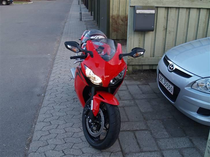 Honda CBR1000RR solgt!!! billede 2