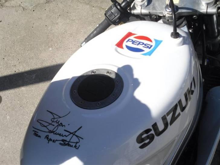 Suzuki RGV 250 billede 3