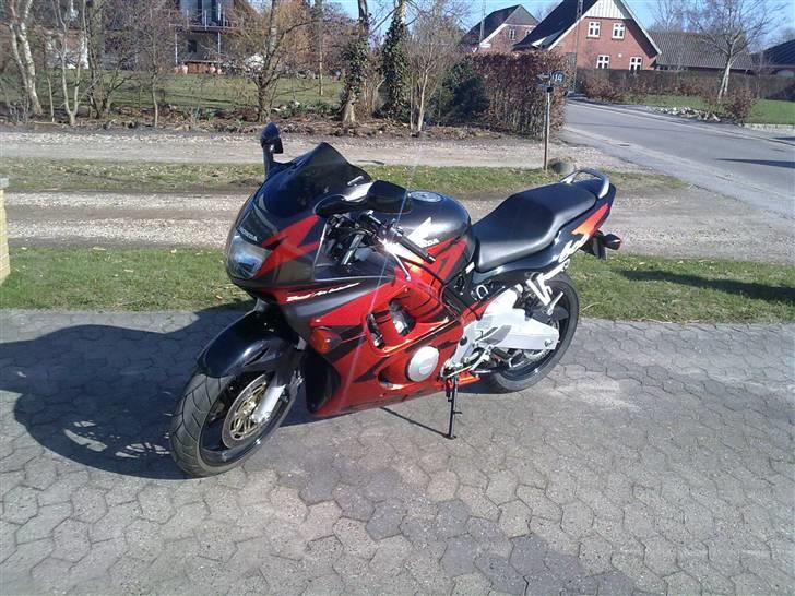 Honda cbr 600 f3 billede 1