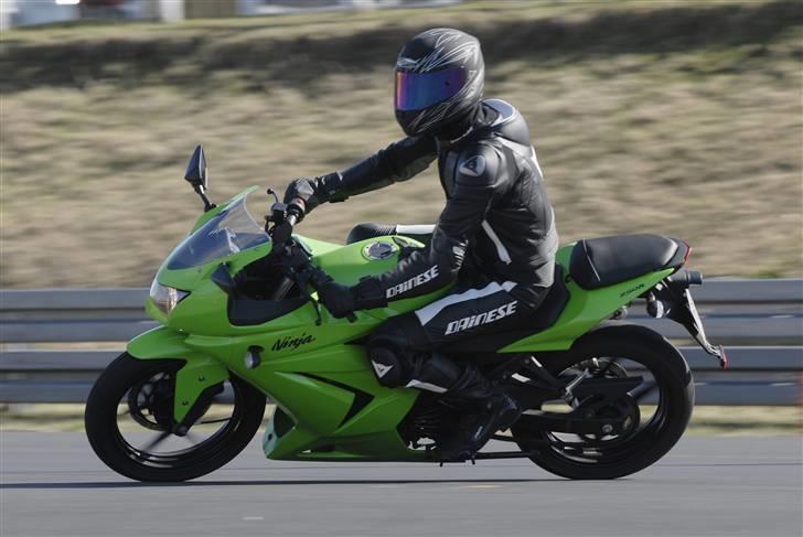 Kawasaki Ninja 250R - På grundteknik #1 billede 1
