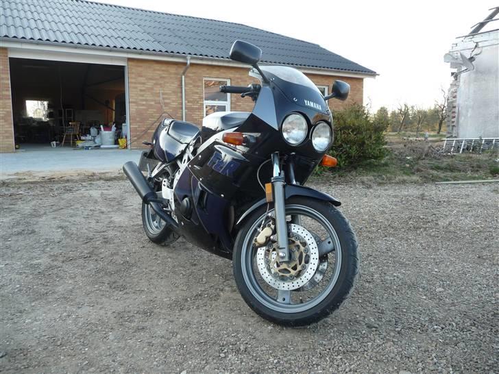 Yamaha FZR 400  billede 6
