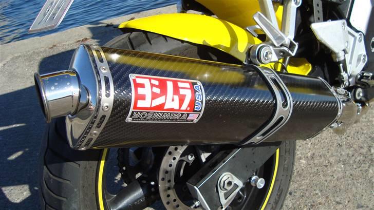 Suzuki SV 650 s  - Carbon racing giver et godt brøl billede 7