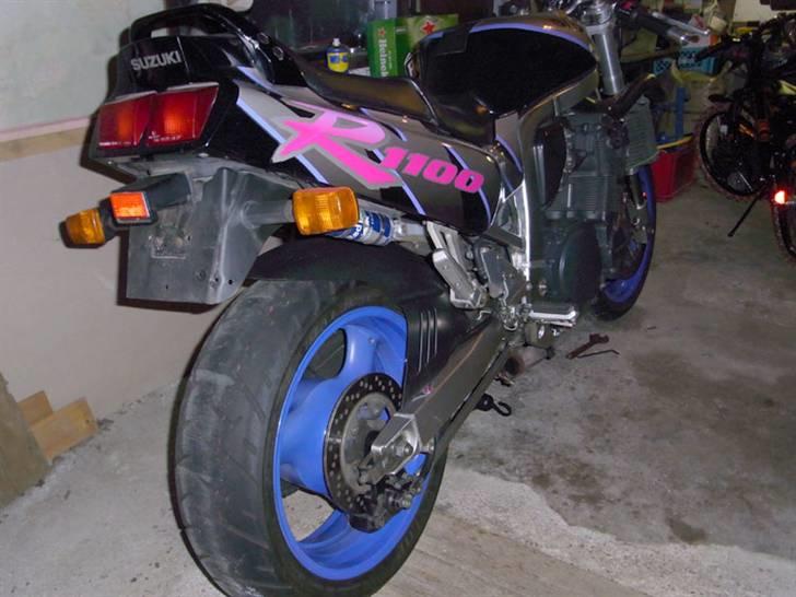 Suzuki GSX-R 1100 *SOLGT"* - Super fed farve - For 18 år siden, jeg må finde et vidskelæder til vinter.. billede 12