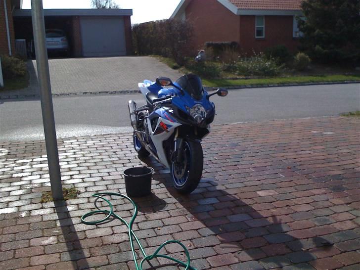 Suzuki GSXR 600 K7 - Solgt billede 12