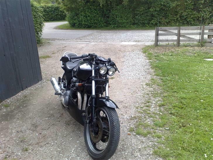 Kawasaki gpz 750  SOLGT billede 1