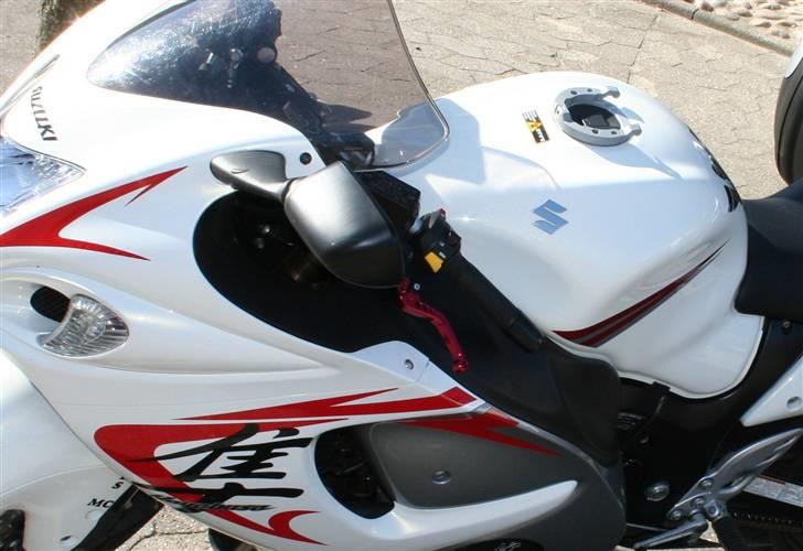 Suzuki GSX 1300 R Hayabusa - Nye greb, samme farve som staferinger billede 9