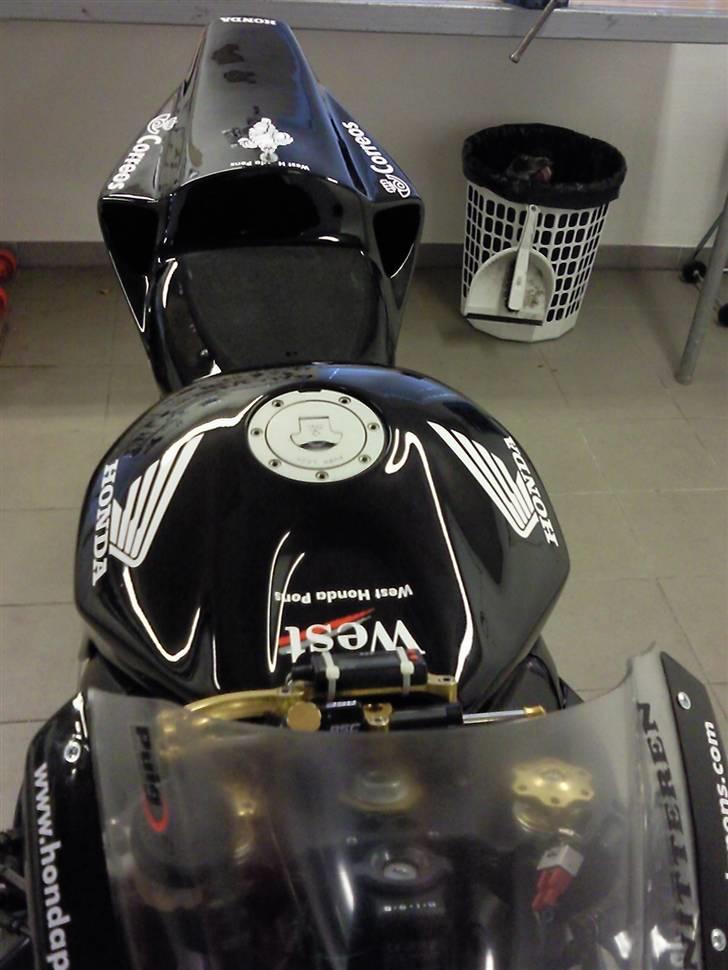 Honda fireblade 1000RR banejern billede 5