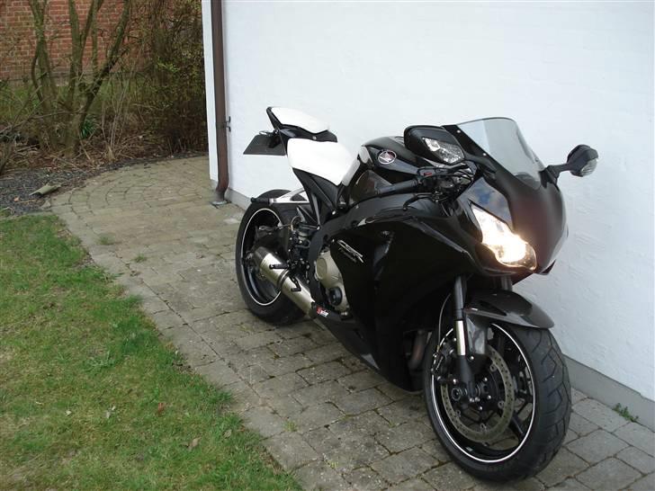 Honda cbr1000rr fireblade solgt billede 9
