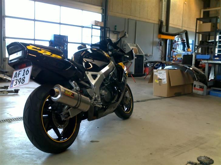 Honda cbr 900 rr (solgt) billede 8