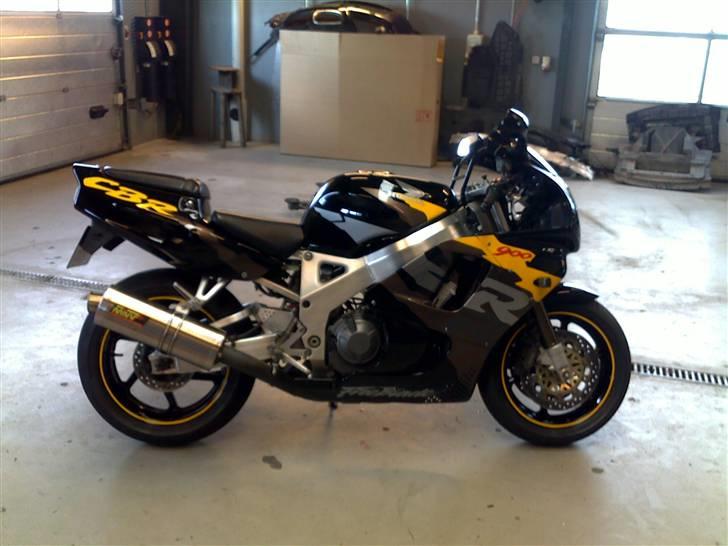 Honda cbr 900 rr (solgt) billede 9