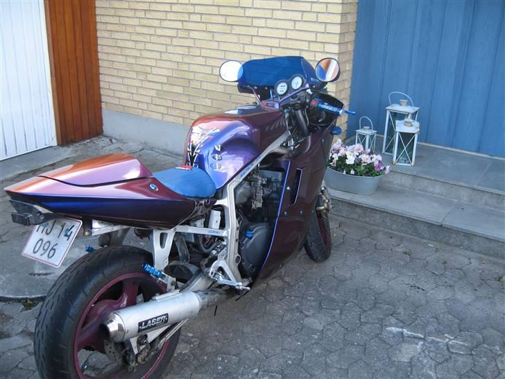 Suzuki gsxr 750(solgt) billede 2