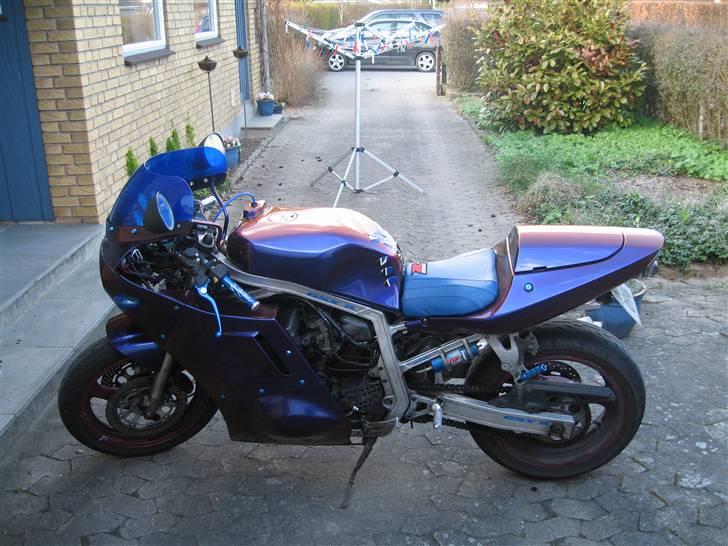 Suzuki gsxr 750(solgt) billede 3