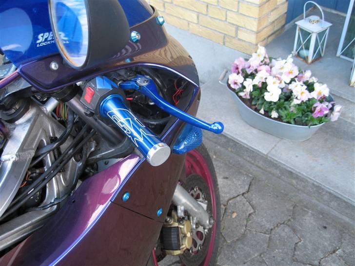 Suzuki gsxr 750(solgt) billede 4