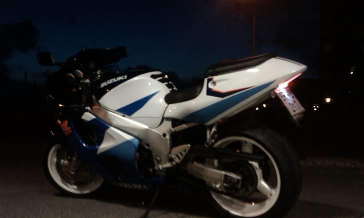 Suzuki GSXR 750 Srad billede 15