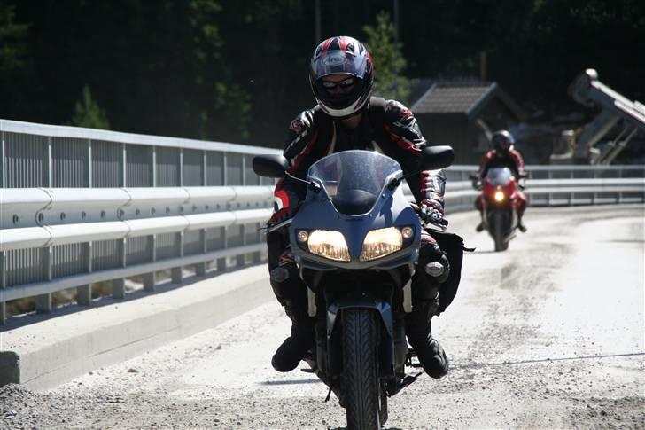 Suzuki SV 650s "Sven" - Taget på turen til Norge. billede 1